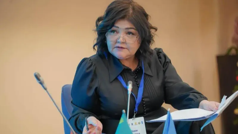 Айман Умарова