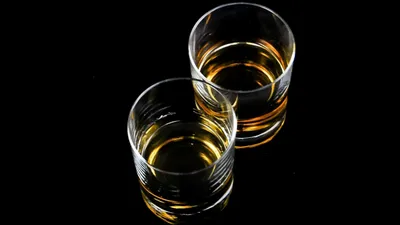 Алкоголь, суррогатный алкоголь, нелегальный алкоголь