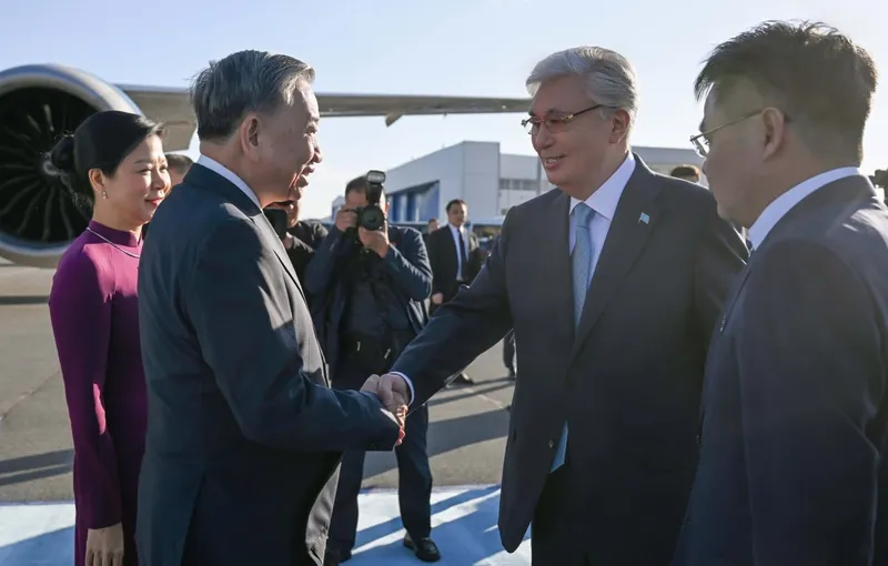 президент Казахстана, глава Вьетнама