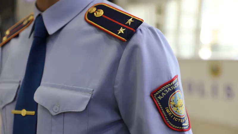Полиция, полицейский, полицейские, сотрудники полиции, правоохранительные органы, погоны
