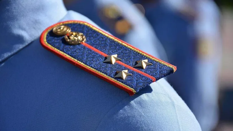 Полиция, полицейский, полицейские, сотрудники полиции, правоохранительные органы, погоны