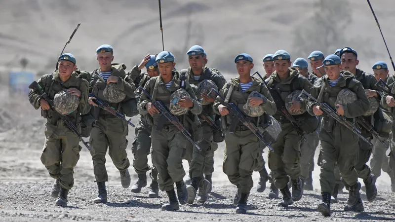 Военная служба, военнослужащие, военнослужащий, военные, военный, армия, солдаты, вооруженные силы, военные учения