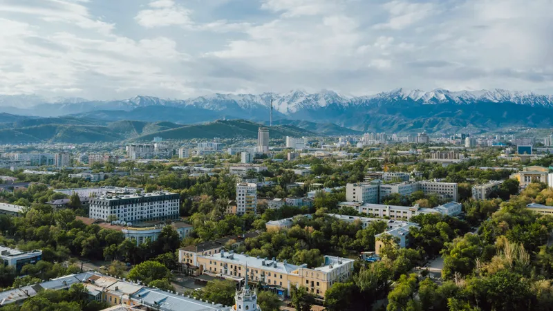Алматы, виды Алматы, город Алматы, виды города Алматы, пейзаж Алматы, панорама Алматы, достопримечательности Алматы, достопримечательности города Алматы, туризм в Алматы