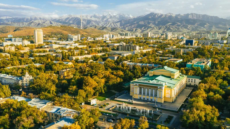 Алматы, виды Алматы, город Алматы, виды города Алматы, пейзаж Алматы, панорама Алматы, достопримечательности Алматы, достопримечательности города Алматы, туризм в Алматы