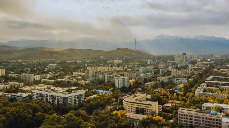 Алматы, виды Алматы, город Алматы, виды города Алматы, пейзаж Алматы, панорама Алматы, достопримечательности Алматы, достопримечательности города Алматы, туризм в Алматы