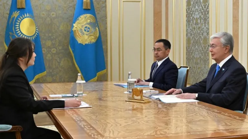 президент Казахстана Касым-Жомарт Токаев, уполномоченный по правам ребенка Динара Закиева