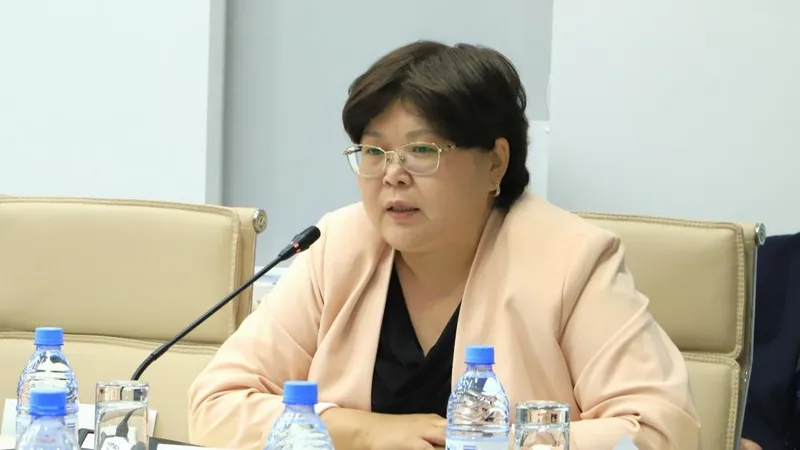 председатель Конституционного суда Эльвира Азимова