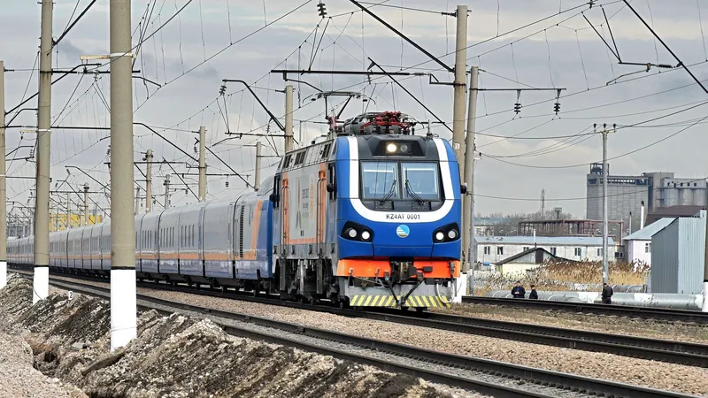 КТЖ, Казахстанские железные дороги, поезд, поезда, вагон, вагоны, ЖД, железнодорожный вокзал