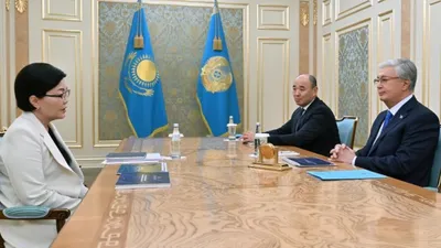 президент Казахстана Касым-Жомарт Токаев, министр труда и социальной защиты населения Светлана Жакупова