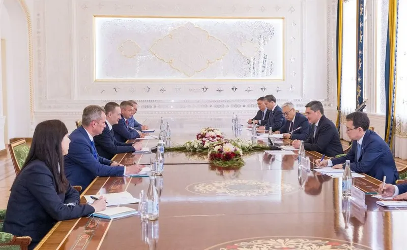 Олжас Бектенов, Александр Турчин