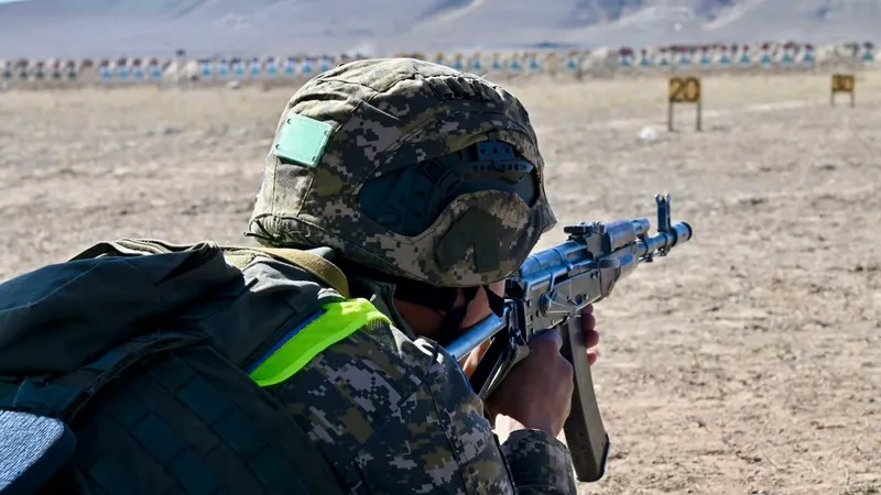 Военная служба, военнослужащие, военнослужащий, военные, военный, армия, солдаты, вооруженные силы, военные учения