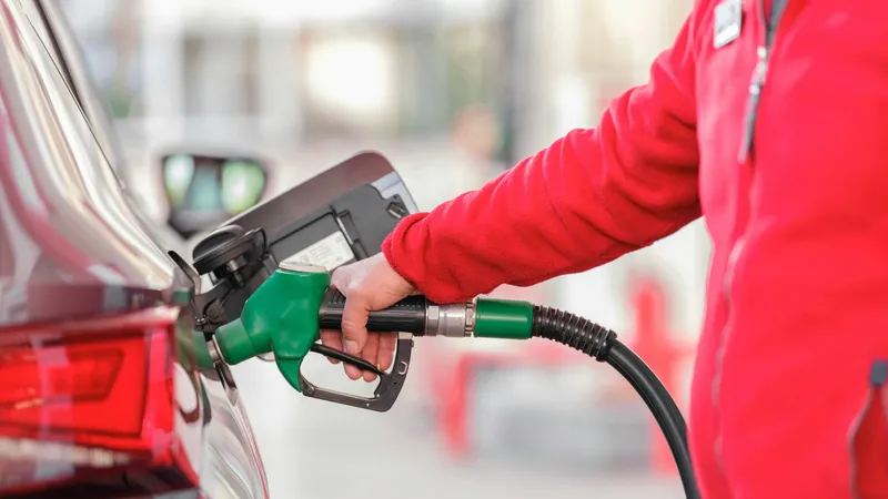 АЗС, бензоколонка, бензоколонки, заправка, заправки, бензин, автозаправка, автозаправки, цены на бензин, стоимость бензина, автозаправочная станция, автозаправочные станции