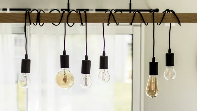 Лампочка, лампочки, свет, отключение света, электричество, электроэнергия