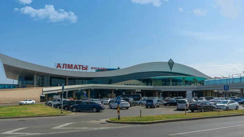 Аэропорт в Алматы, аэропорт Алматы, алматинский аэропорт, международный аэропорт Алматы