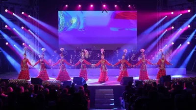 Танец, артисты