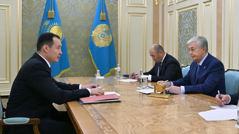Касым-Жомарт Токаев, Санжар Жаркешов, QazaqGaz
