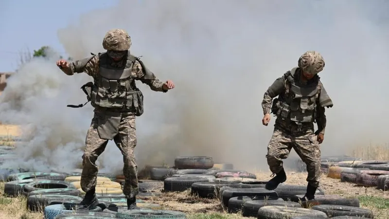 Военная служба, военнослужащие, военнослужащий, военные, военный, армия, солдаты, вооруженные силы, военные учения