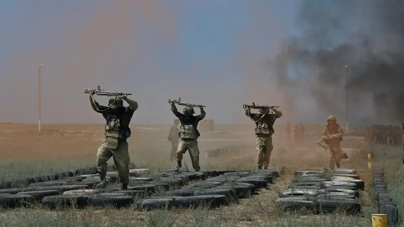 Военная служба, военнослужащие, военнослужащий, военные, военный, армия, солдаты, вооруженные силы, военные учения