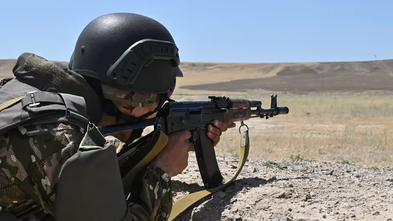 Военная служба, военнослужащие, военнослужащий, военные, военный, армия, солдаты, вооруженные силы, военные учения