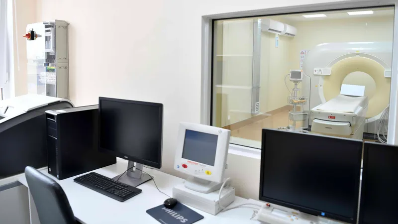 Больница, поликлиника, медицинское учреждение, медучреждение