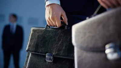 государственные служащие