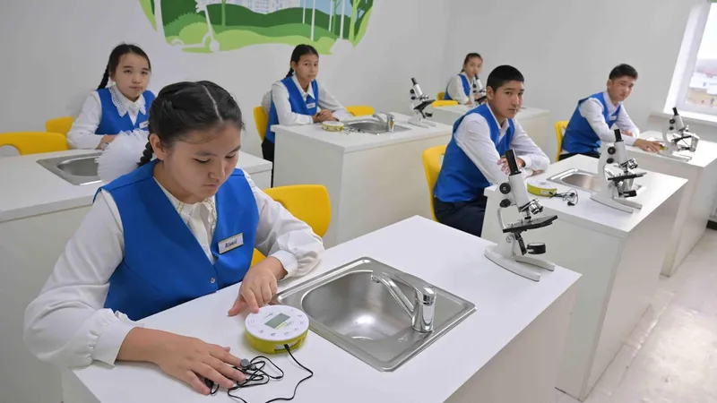 Школьник, школьники, ученик, ученики, школа, школы, школьное образование