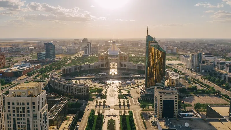столица, город
