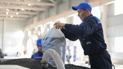 Завод, производство, люди на производстве, рабочий, рабочие, цех, работник, работники