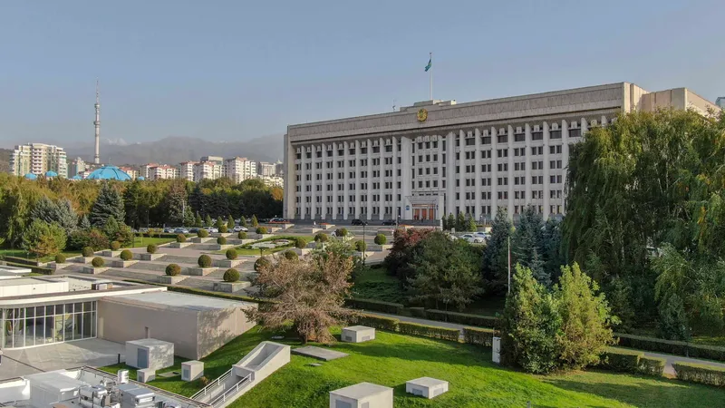 Алматы, виды Алматы, город Алматы, виды города Алматы, пейзаж Алматы, панорама Алматы, достопримечательности Алматы, достопримечательности города Алматы, туризм в Алматы