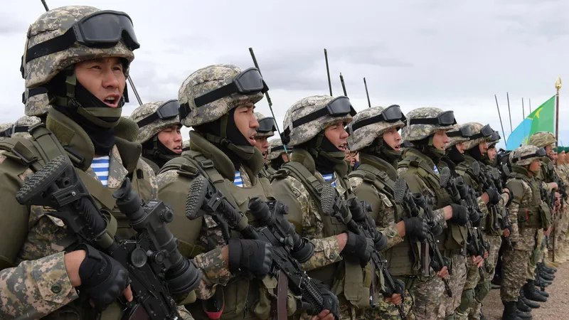 Военная служба, военнослужащие, военнослужащий, военные, военный, армия, солдаты, вооруженные силы, военные учения