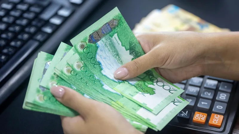 Тенге, деньги, национальная валюта 