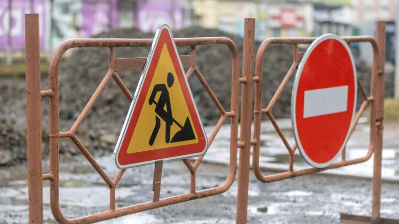 Ремонт дорог, ремонт дороги, дорожно-ремонтные работы, дорожные работы, знак дорожные работы