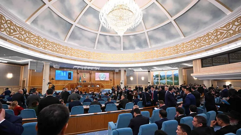 Парламент, послание президента