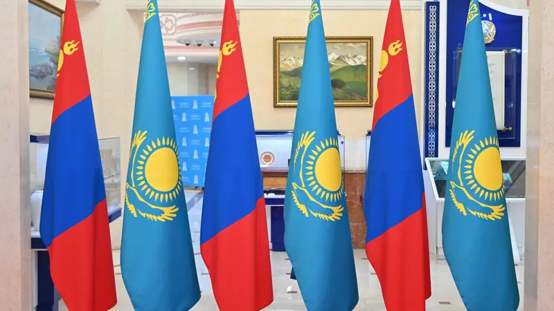 Флаги Монголии и Казахстана, Монголия и Казахстан 