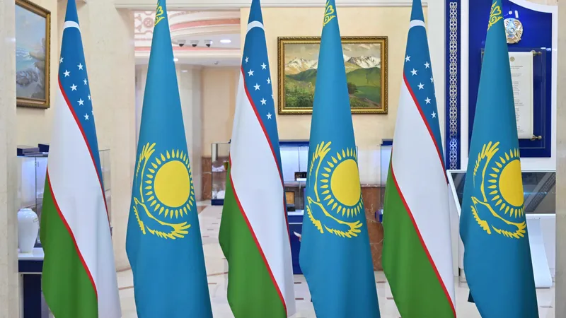 Флаги Узбекистана и Казахстана, флаги Узбекистана и РК