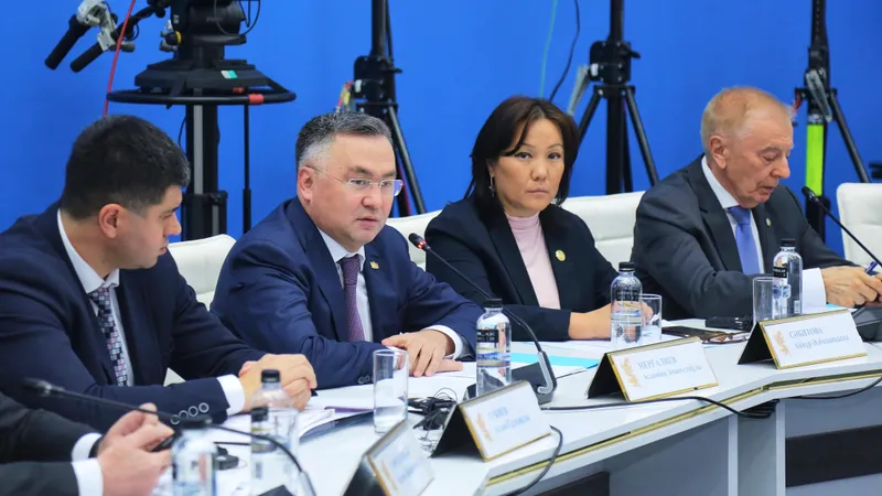 председатель Верховного суда Асламбек Мергалиев