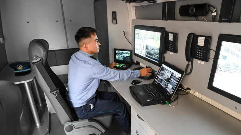 Полиция, полицейский, полицейские, сотрудники полиции, сотрудник полиции, правоохранительные органы