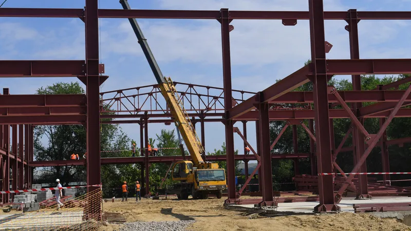 Стройка, строительство, строительный объект, строительные работы, строители, рабочие, строитель, рабочий, новостройка, новостройки, строительство домов, высотные дома