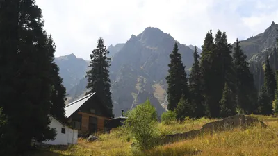 Горы, гора, горная местность, горный туризм, туристы в горах