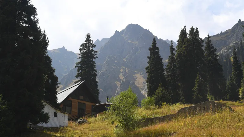 Горы, гора, горная местность, горный туризм, туристы в горах