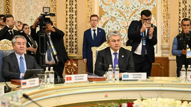 глава МИД РК