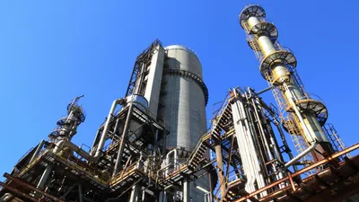 Нефтеперерабатывающий завод
