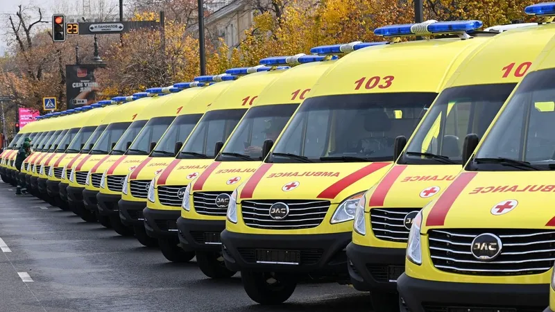 Скорая помощь, медицинская служба, машина скорой помощи, машины скорой помощи, автомобиль скорой помощи, карета скорой помощи, бригада скорой помощи