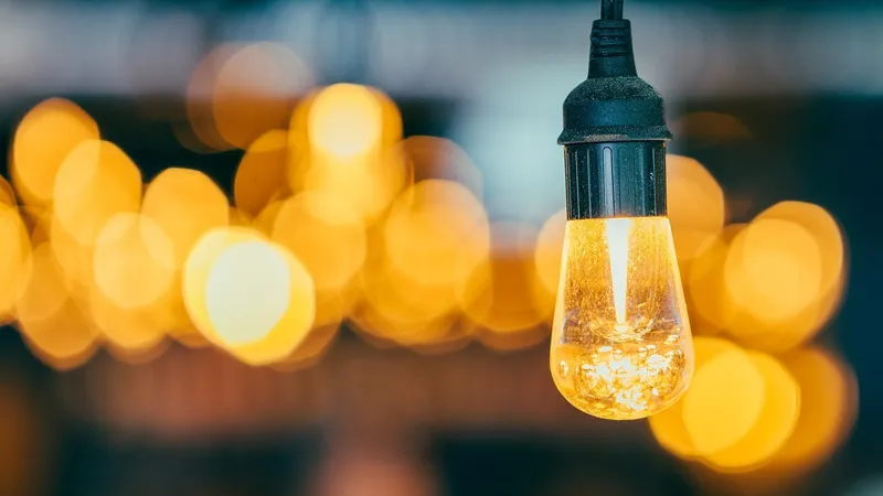 электроэнергия, источник света