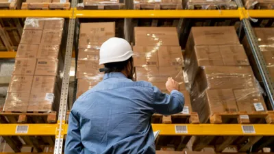 сотрудник, хранение товаров