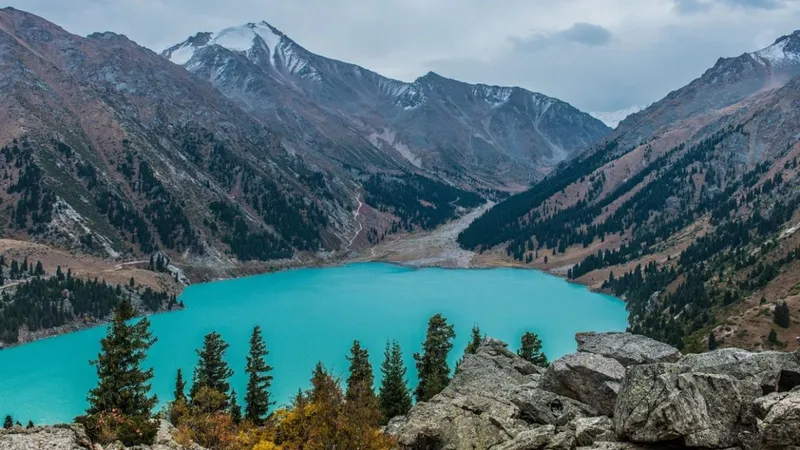 Большое Алматинское озеро, Иле-Алатауский национальный парк
