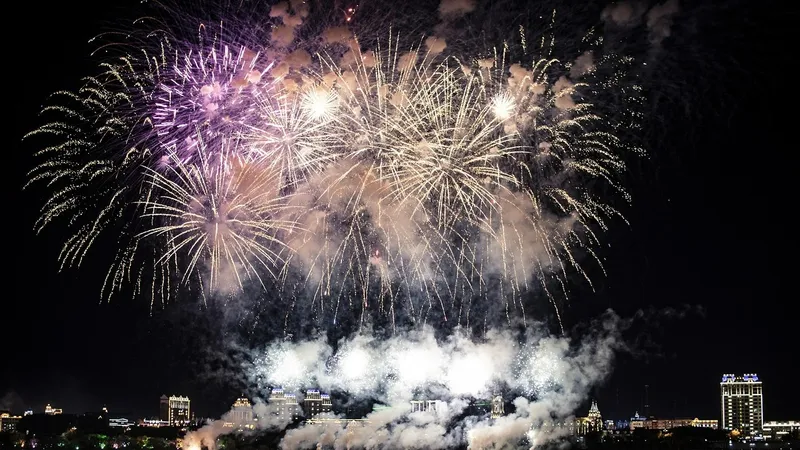 фейерверк, иллюминация, праздник 