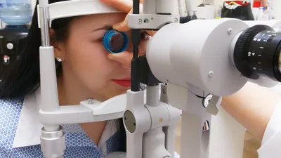 Офтальмолог, проверка зрения