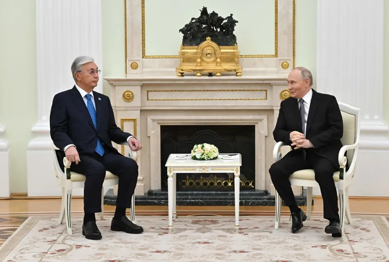 Касым-Жомарт Токаев, Владимир Путин