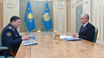 президент Казахстана Касым-Жомарт Токаев, министр внутренних дел Ержан Саденов